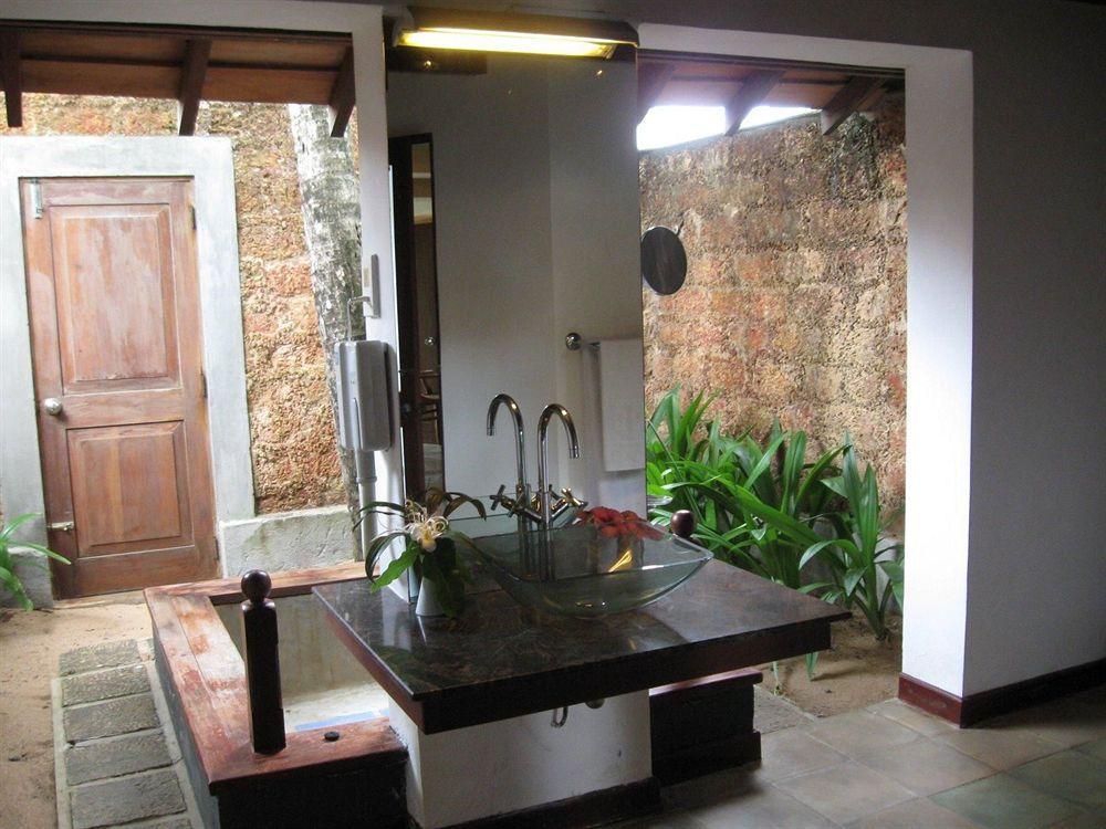 Kosgoda Beach Resort Extérieur photo